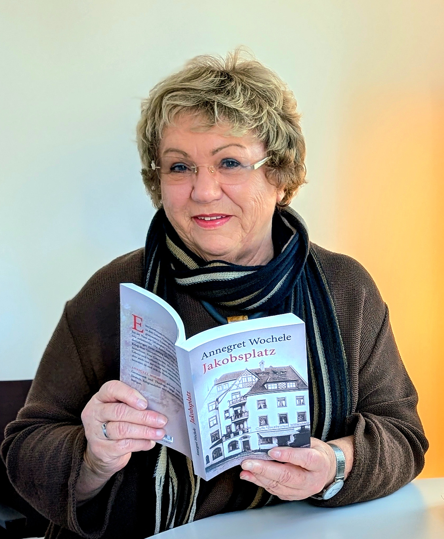 Annegret Wocherle liest aus ihrem Buch "Jacobsplatz" über Mellrichstadt